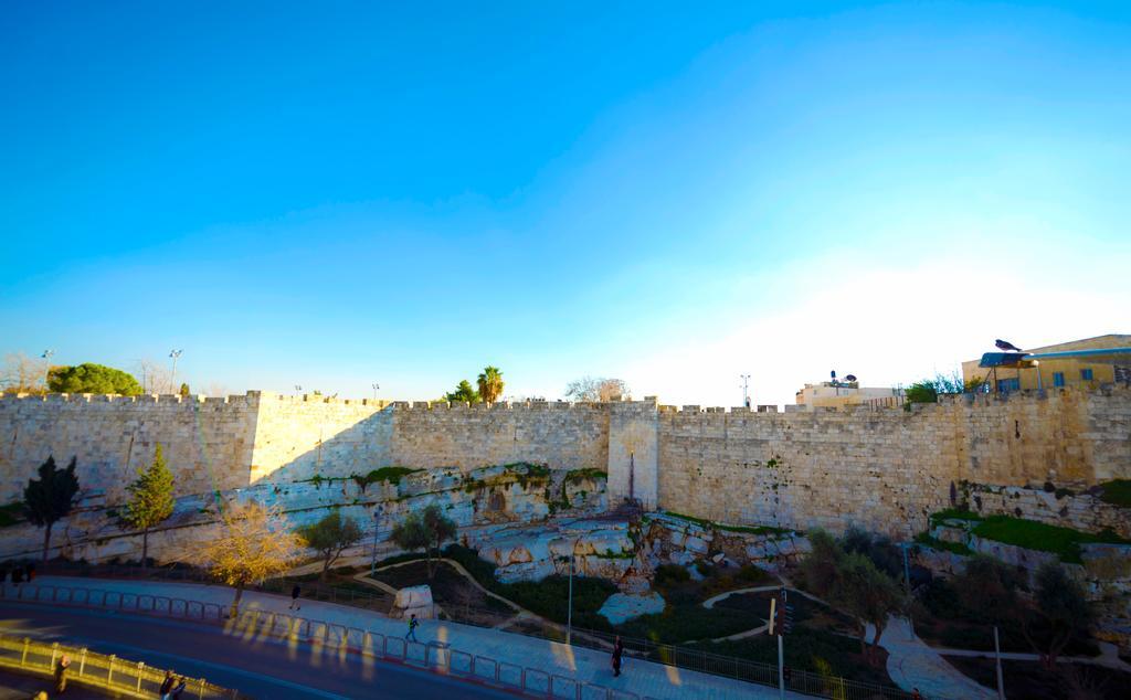 Golden Walls Hotel Jerusalem Exterior photo